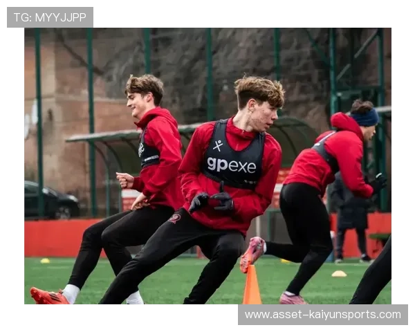 球星在赛季间隔接受专项训练,技术细节获显著改善